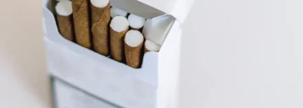 Un paquete con empaquetado genérico. | Getty Images