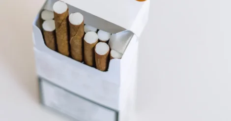 Un paquete con empaquetado genérico. | Getty Images